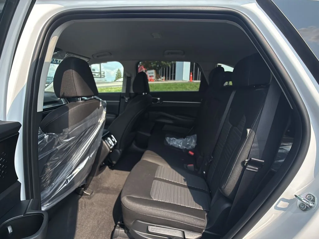 New 2026 Glacial White Pearl Kia LX image 27