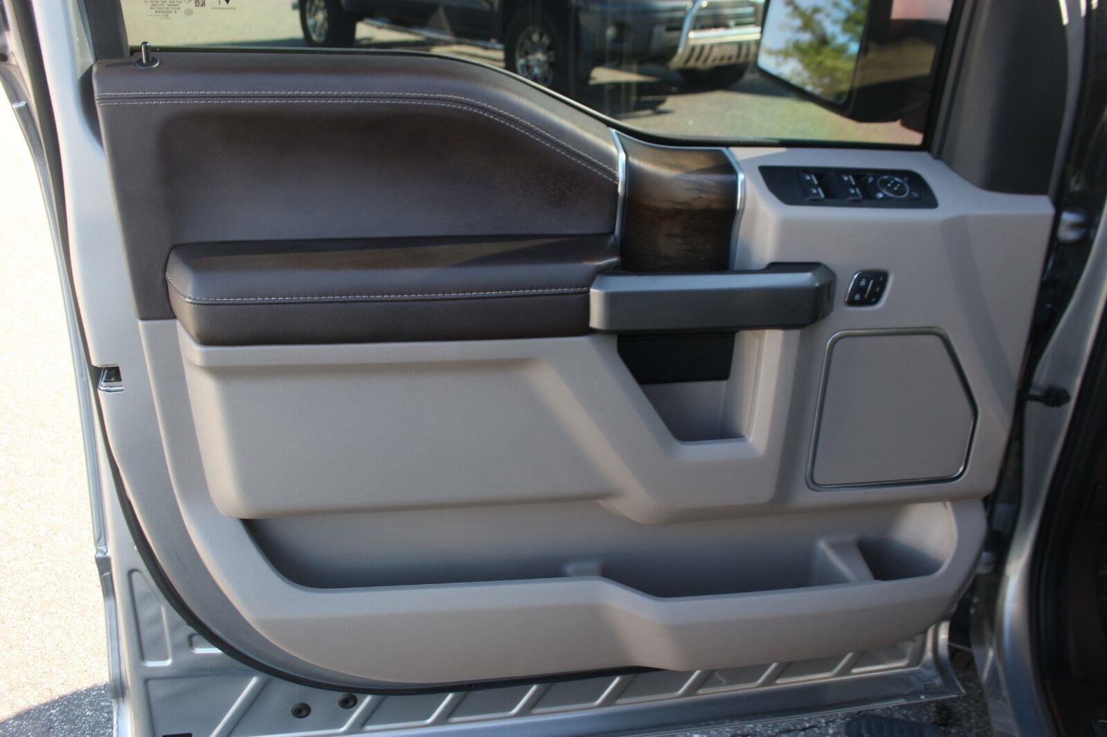 Used 2020 Silver Ford Limited image 12