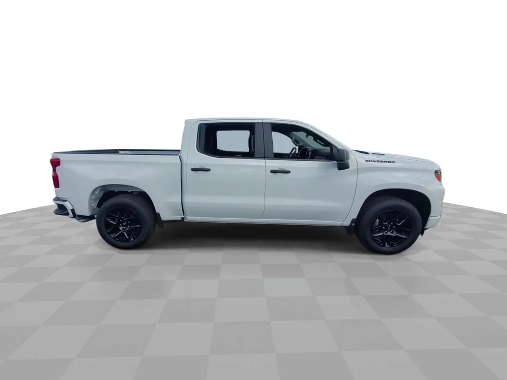 New 2026 Summit White Chevrolet Custom image 9