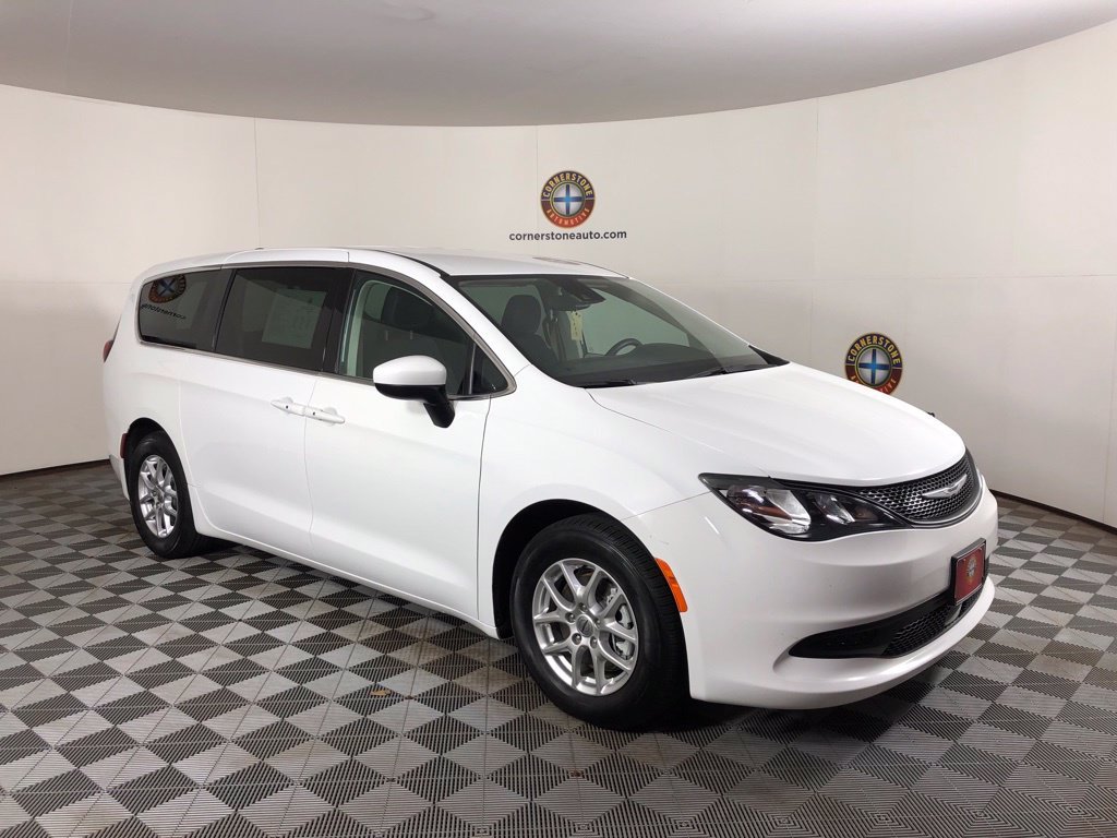 Used 2023 White Chrysler LX image 15
