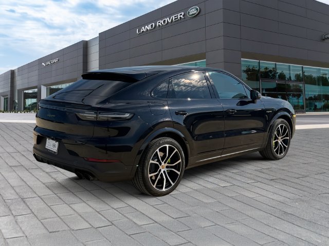 Used 2022 Black Porsche Platinum Edition image 5