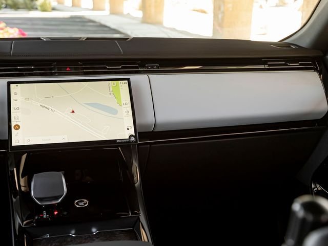 New 2026 Carpathian Grey LAND ROVER Dynamic SE image 22