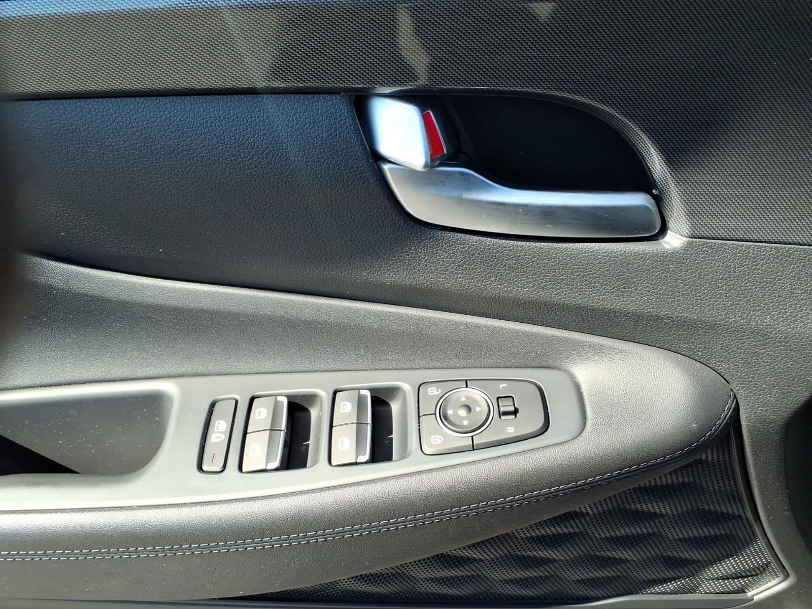 2023 Hyundai Santa Fe SE - Photo 25