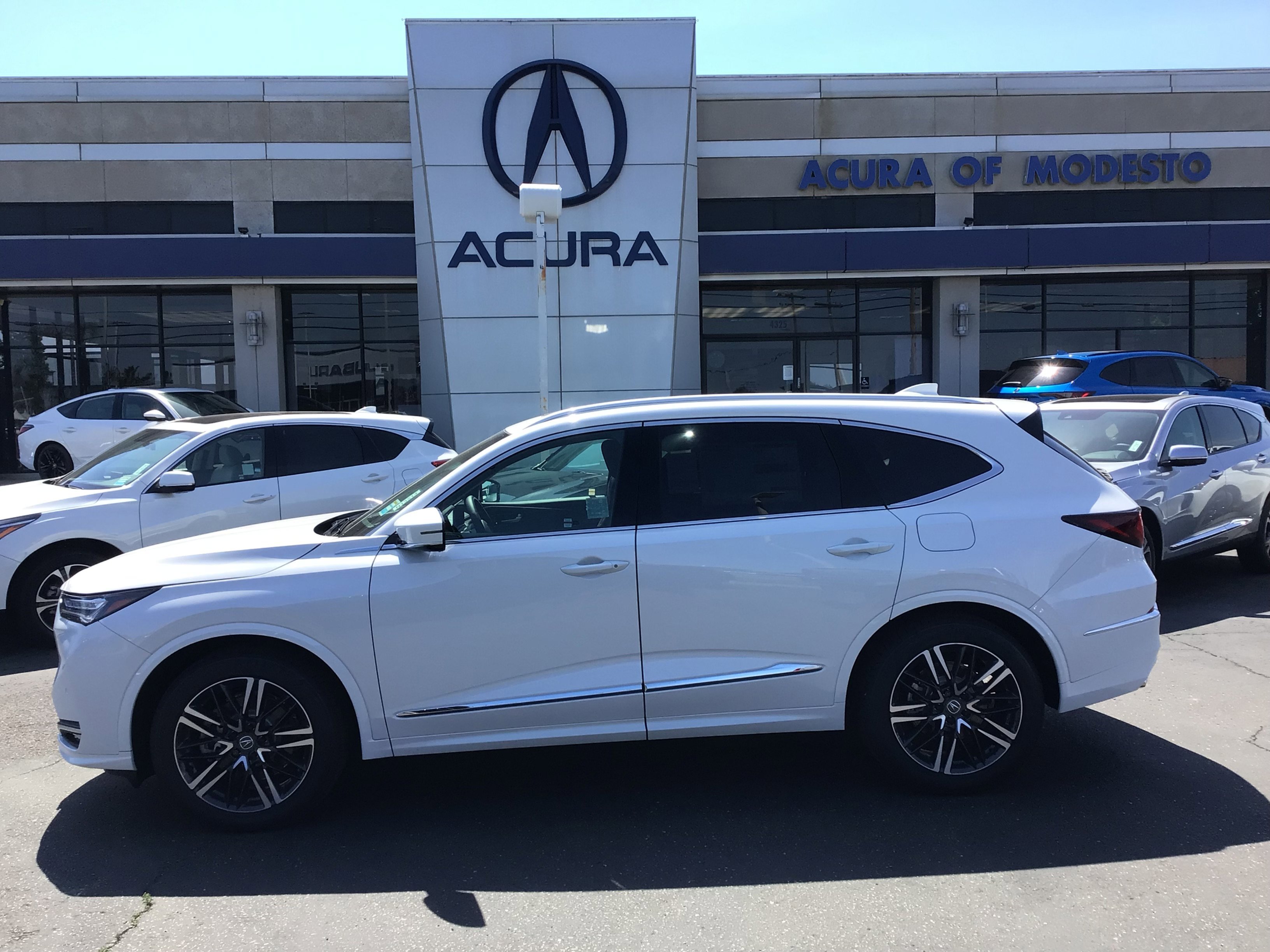 2026 Acura MDX SH-AWD w/Advance Package's photo