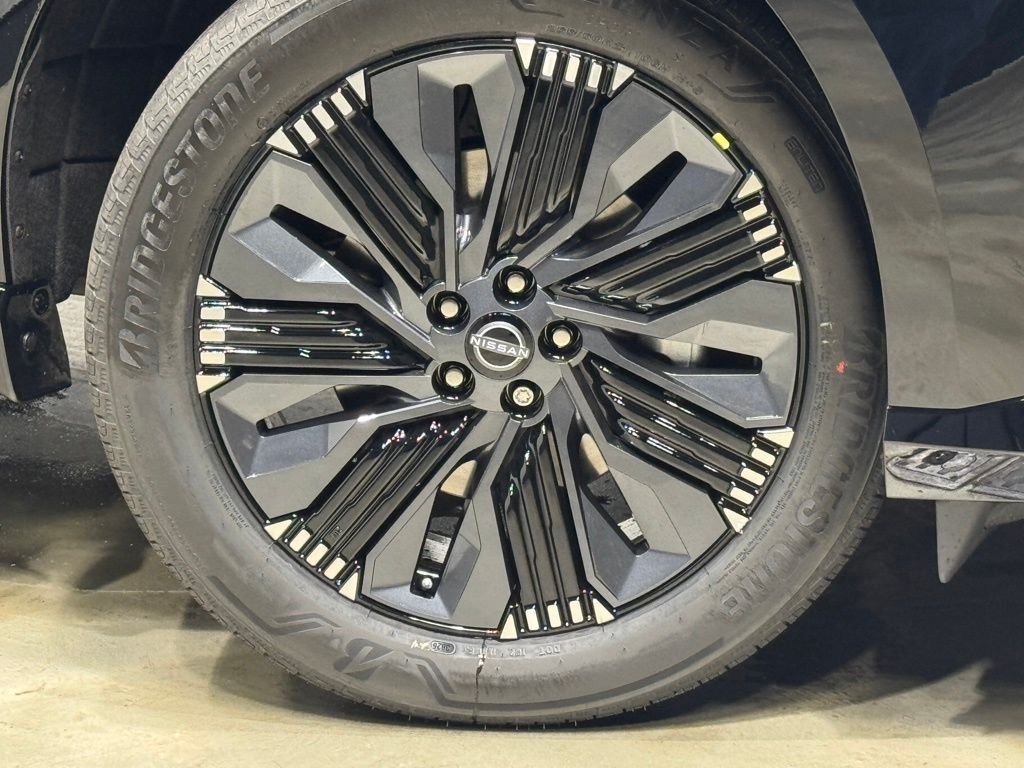 New 2026 Black Nissan Platinum image 7