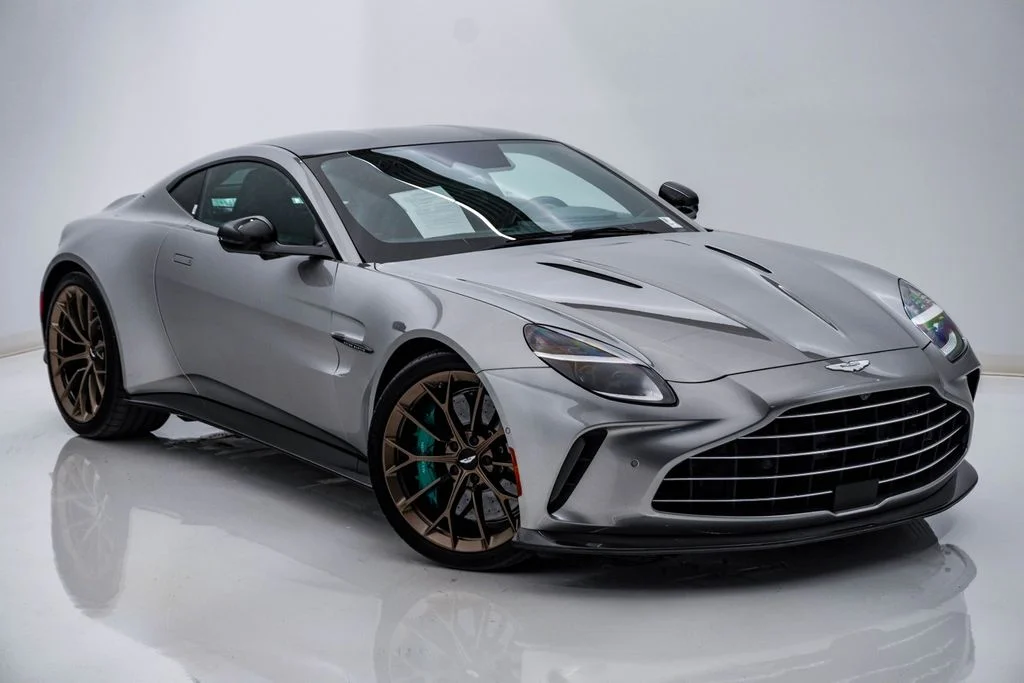 Used 2025 Aluminite Silver Aston Martin Carbon image 3