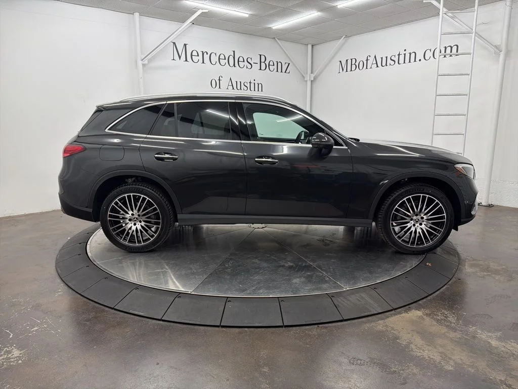 Used 2026 Gray Mercedes-Benz GLC 300 image 8