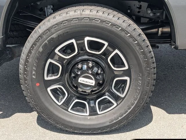 New 2026 Gray Ford Platinum image 10