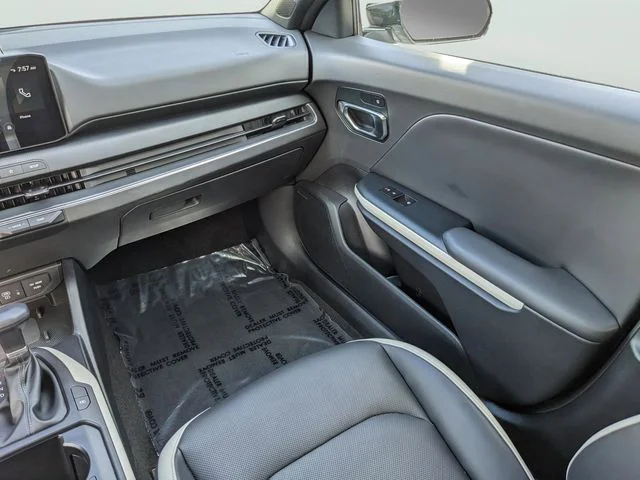Used 2025 White Kia GT-Line Turbo image 12