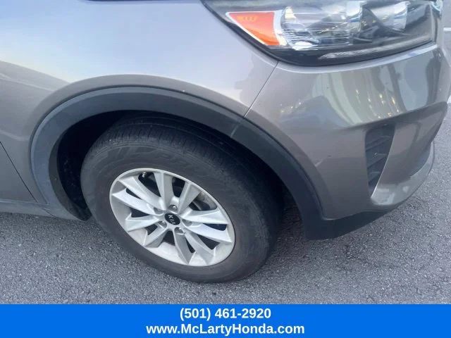 Used 2019 Titanium Silver Kia L image 2