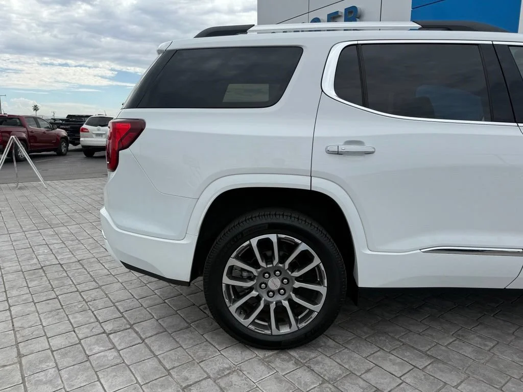 Used 2023 Summit White GMC Denali image 13