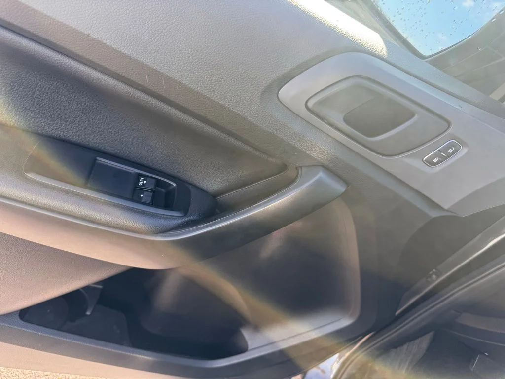 Used 2019 Gray Ford XL image 6