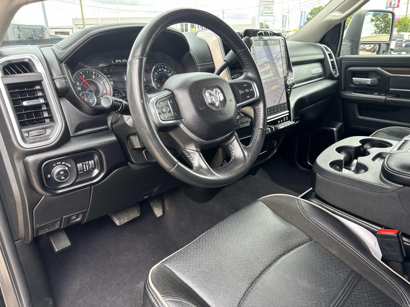 Used 2024 Granite Crystal Metallic Clearcoat Ram Laramie image 17