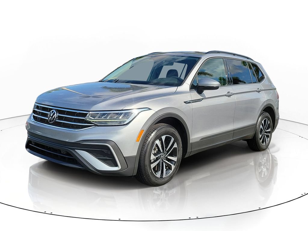 Certified Used 2023 Silver Volkswagen 2.0T S image 2