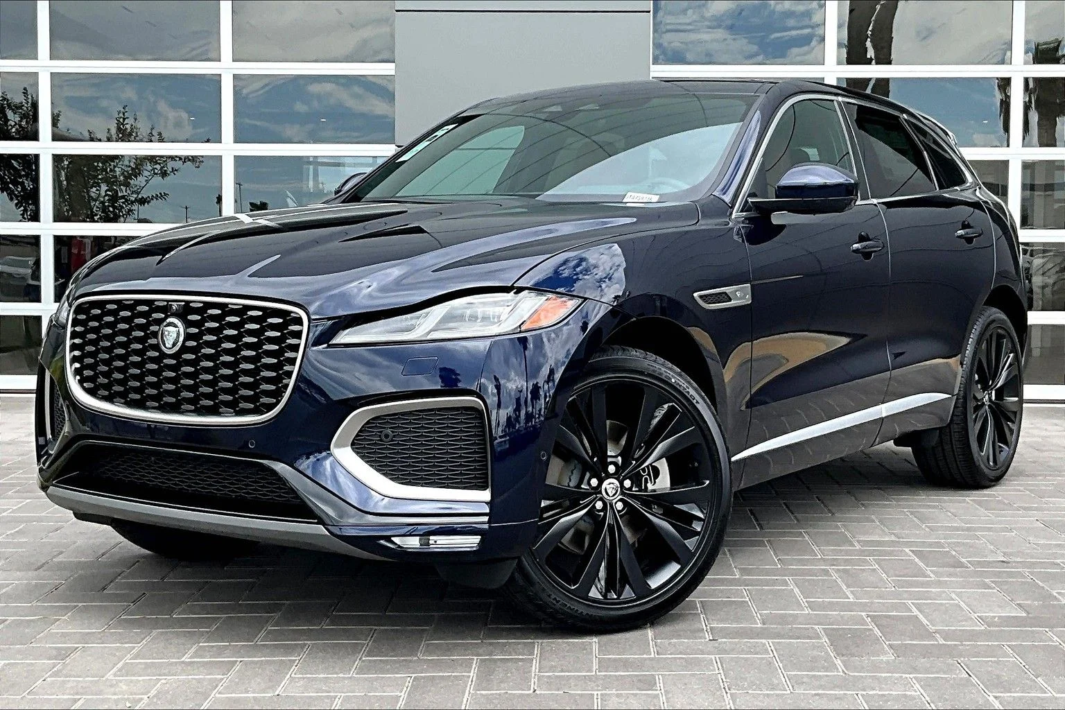 2026 Jaguar F-PACE P250 R-Dynamic S's photo