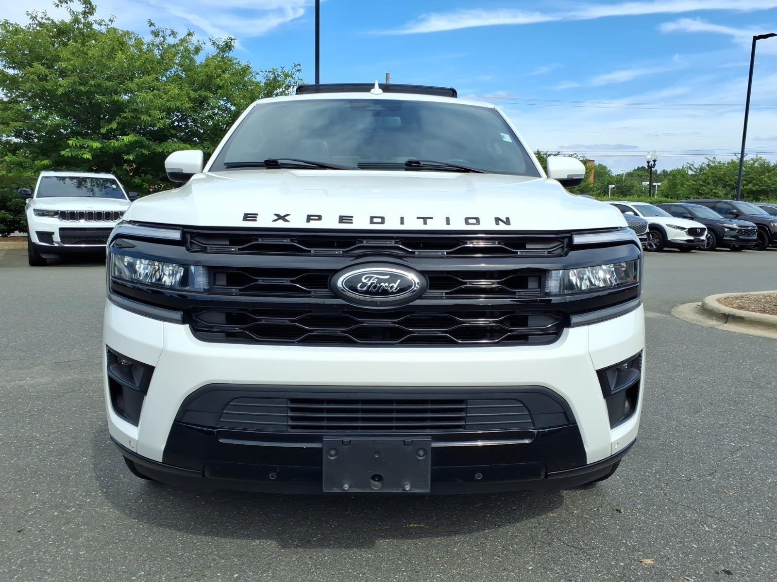 Used 2024 Star White Metallic Tri-Coat Ford Limited image 13