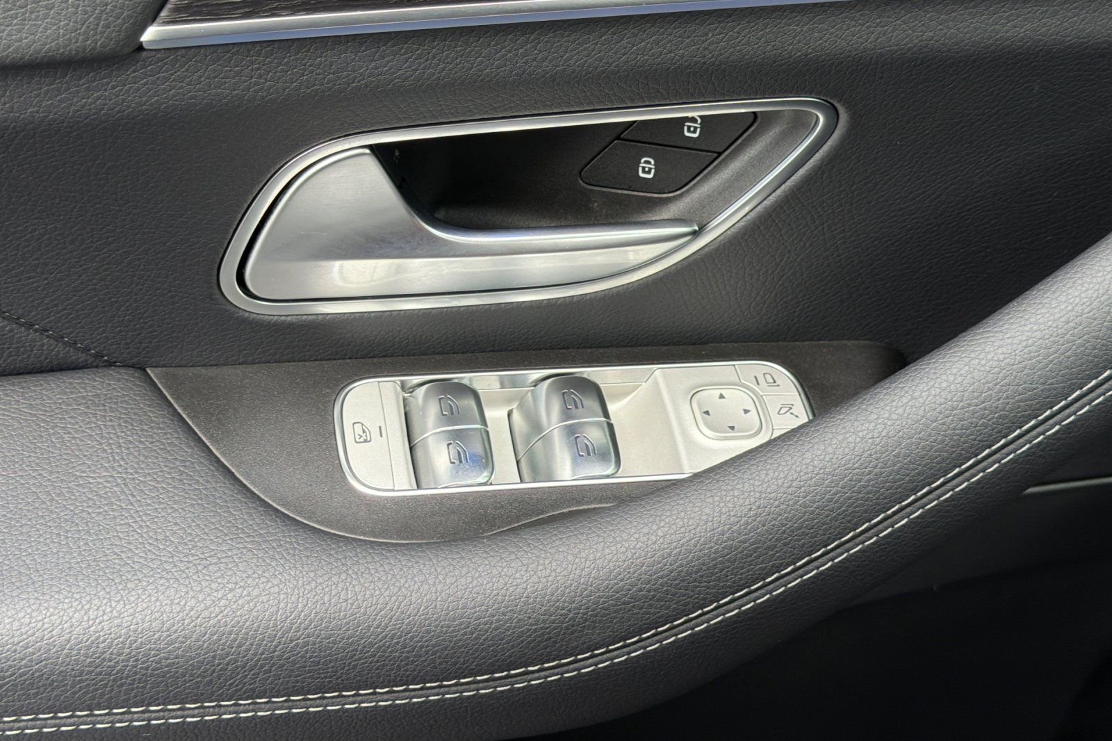 Certified Used 2026 Black Mercedes-Benz GLS 450 image 30