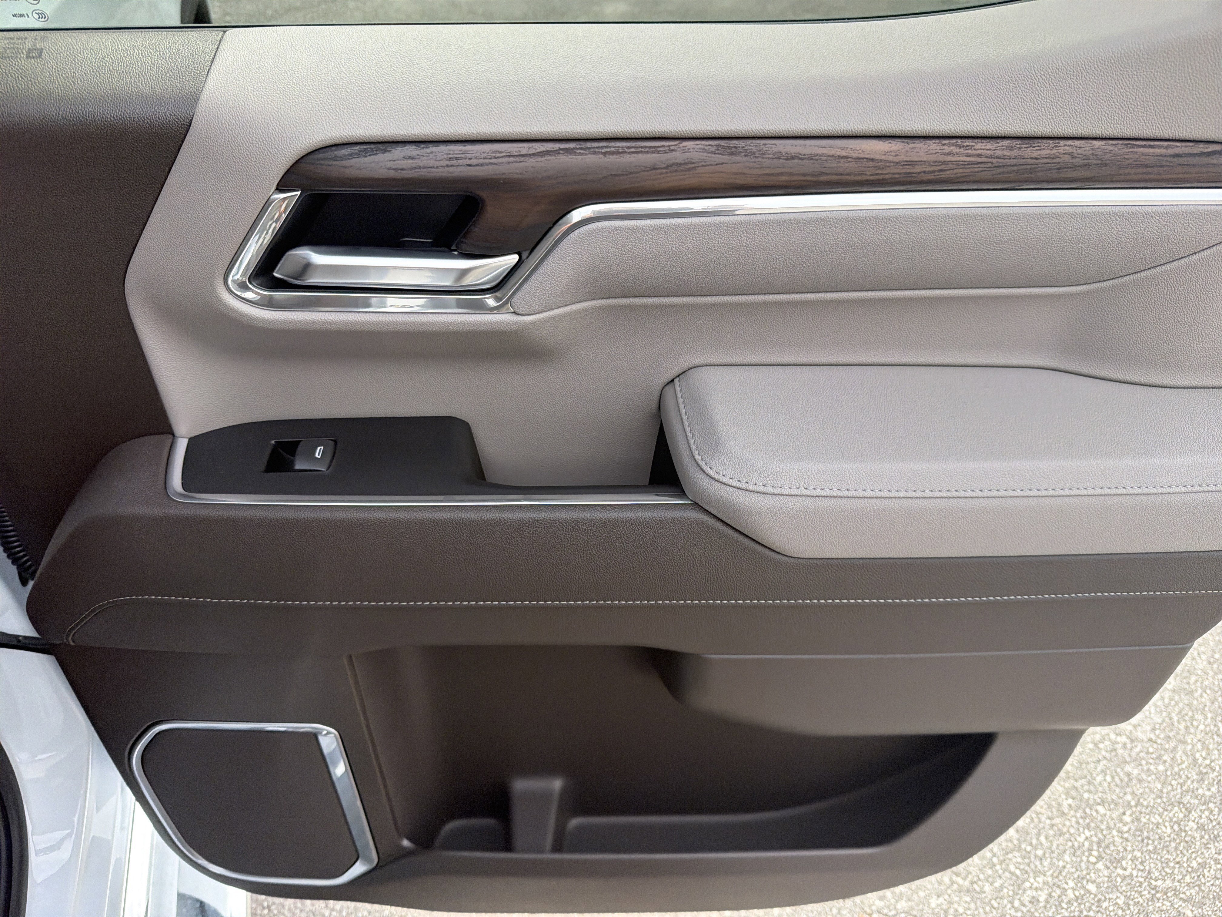 2026 GMC Sierra 1500 SLT - Photo 16