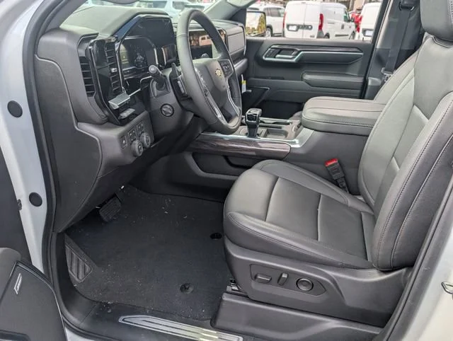 New 2025 Summit White Chevrolet LTZ image 5