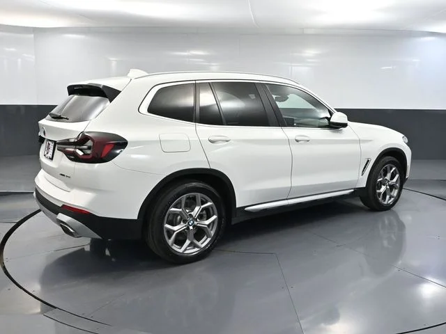 Used 2023 White BMW xDrive30i image 6