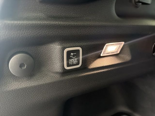 New 2026 Silver Zynith Exterior Paint Jeep Laredo image 9