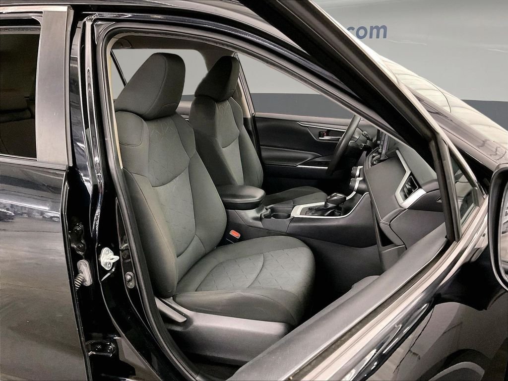 Used 2021 Black Toyota XLE image 10