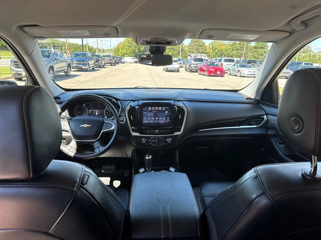 Used 2019 Graphite Metallic Chevrolet AWD 4dr RS w/2LT image 16
