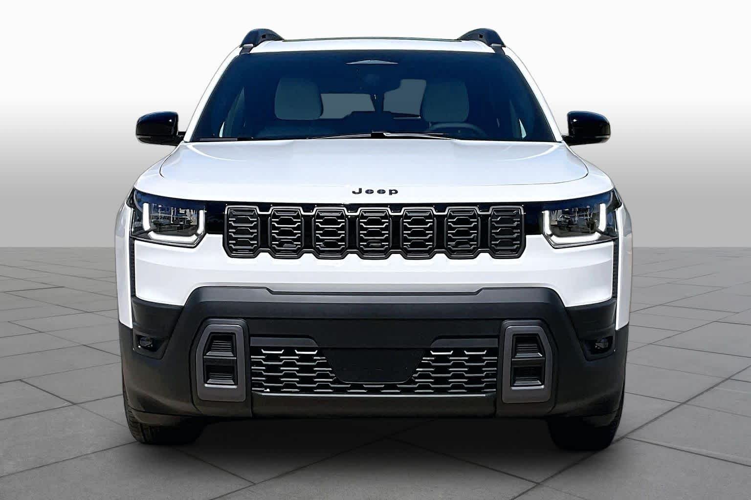 New 2026 Bright White Clear-Coat Exterior Paint Jeep Limited image 3