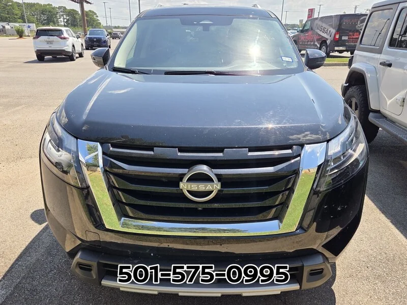 Used 2025 Super Black NISSAN SL image 7