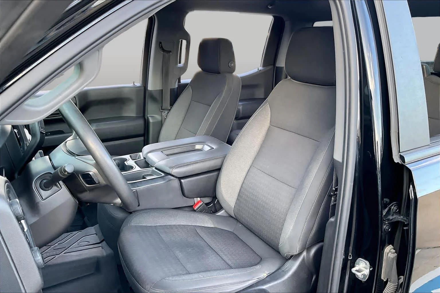 Used 2022 Black Chevrolet Custom image 8
