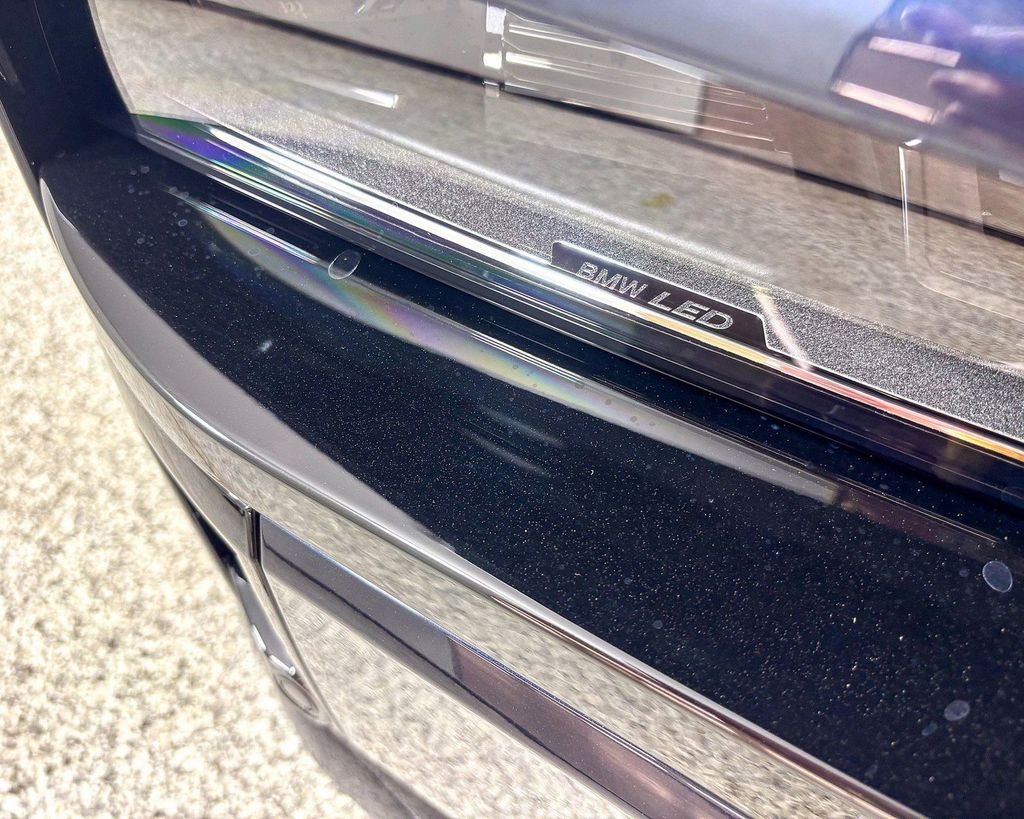 New 2025 Carbon Black Metallic BMW 750e xDrive image 8
