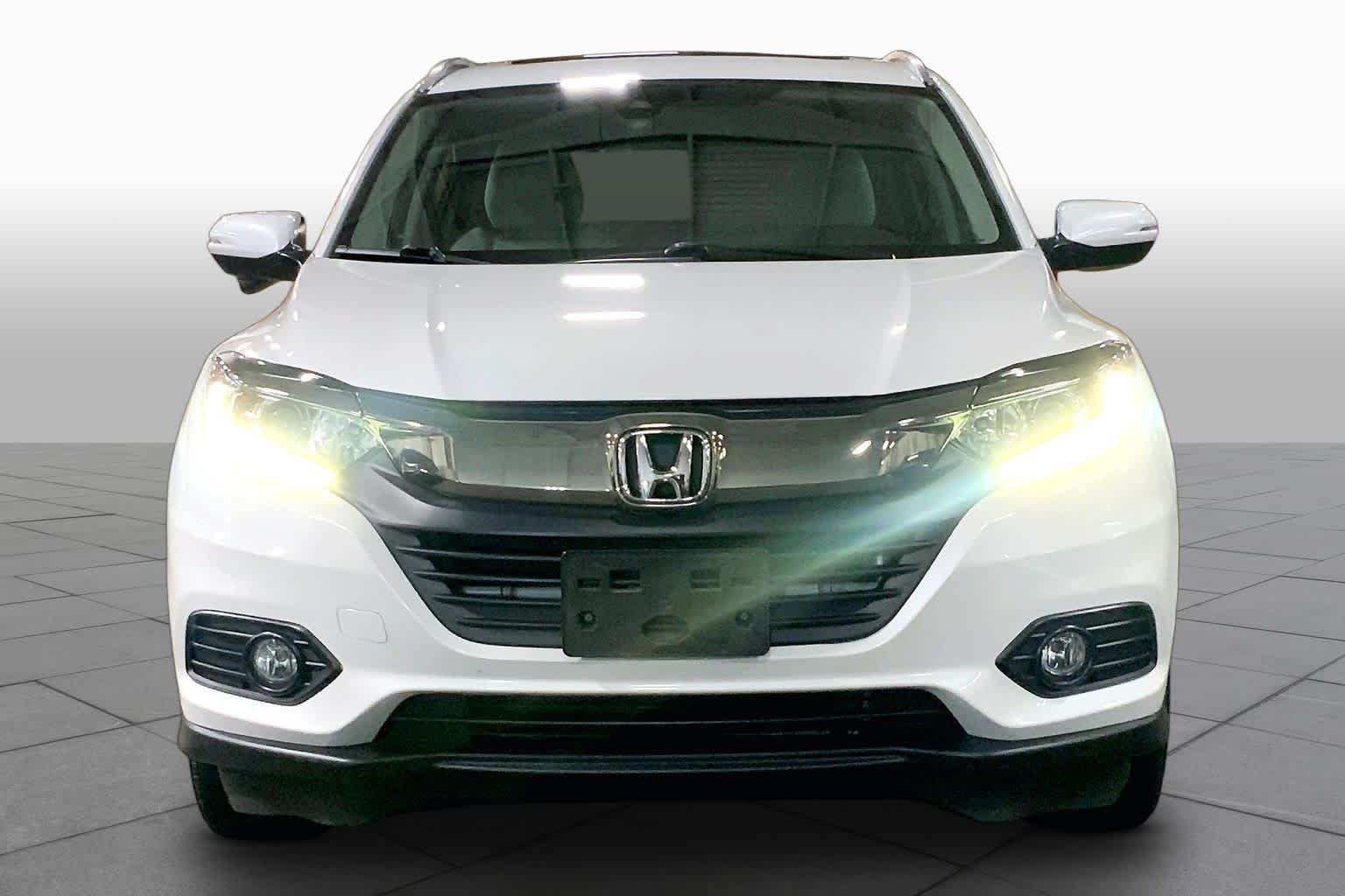 Used 2022 Platinum White Pearl Honda EX image 4