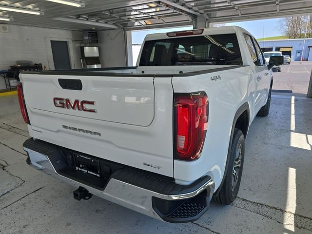 Used 2025 White GMC SLT image 10