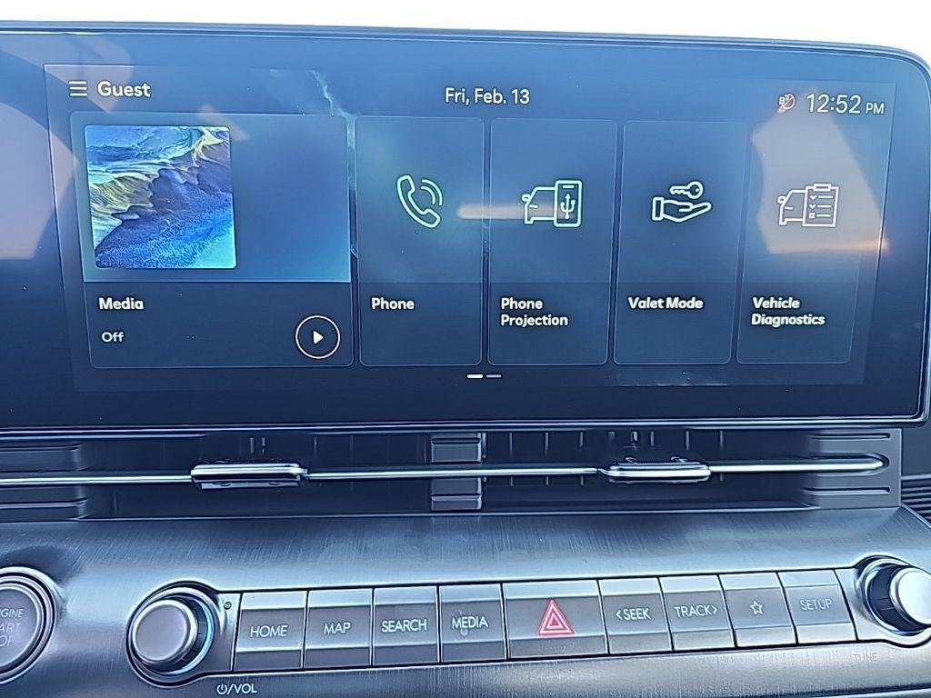 New 2026 Black Hyundai SE AWD image 17