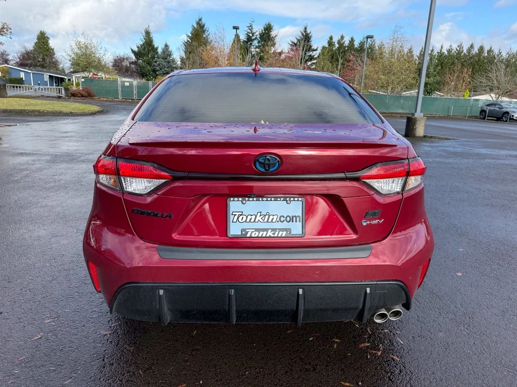 Used 2025 Ruby Flare Pearl Toyota SE image 6