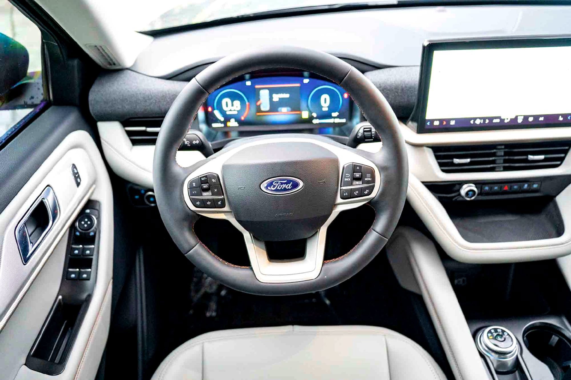 New 2026 Carbonized Gray Metallic Ford Active image 21