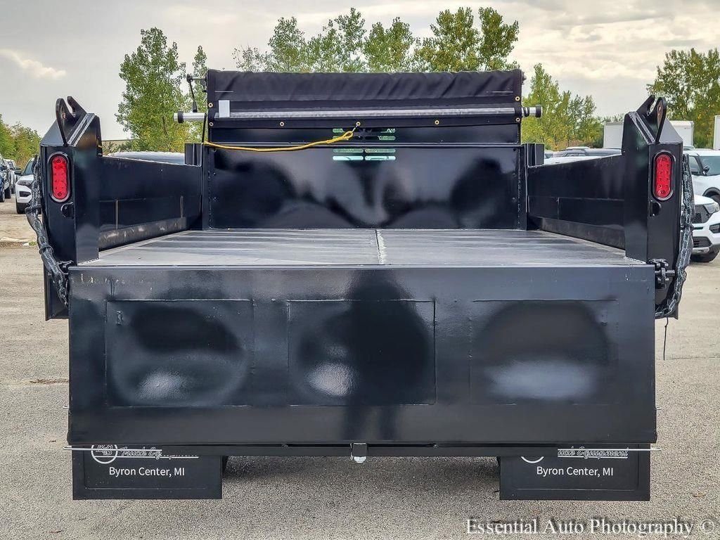 New 2025 Oxford White Ford F-450® XL image 18