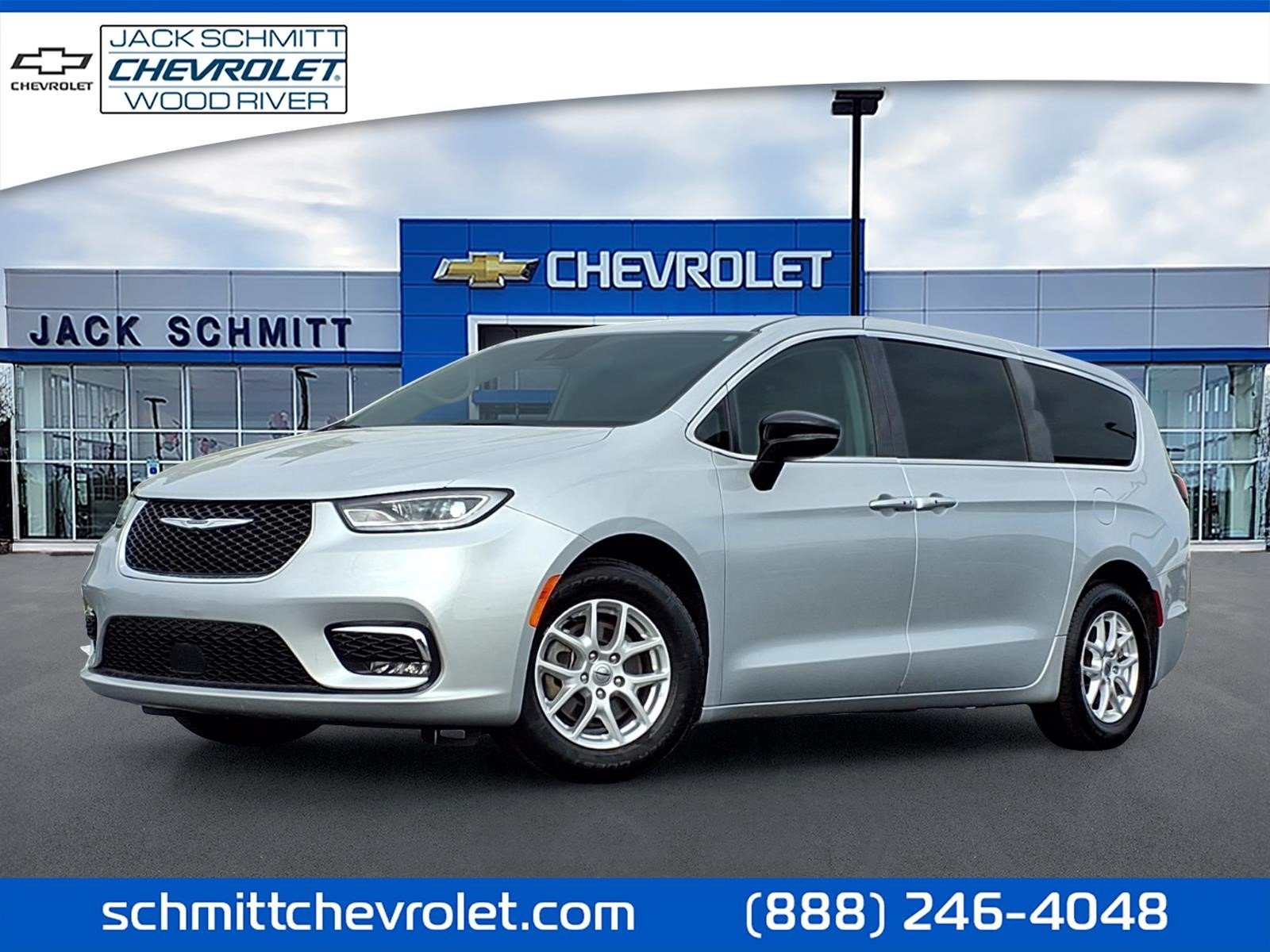 2024 Chrysler Pacifica Touring L's photo