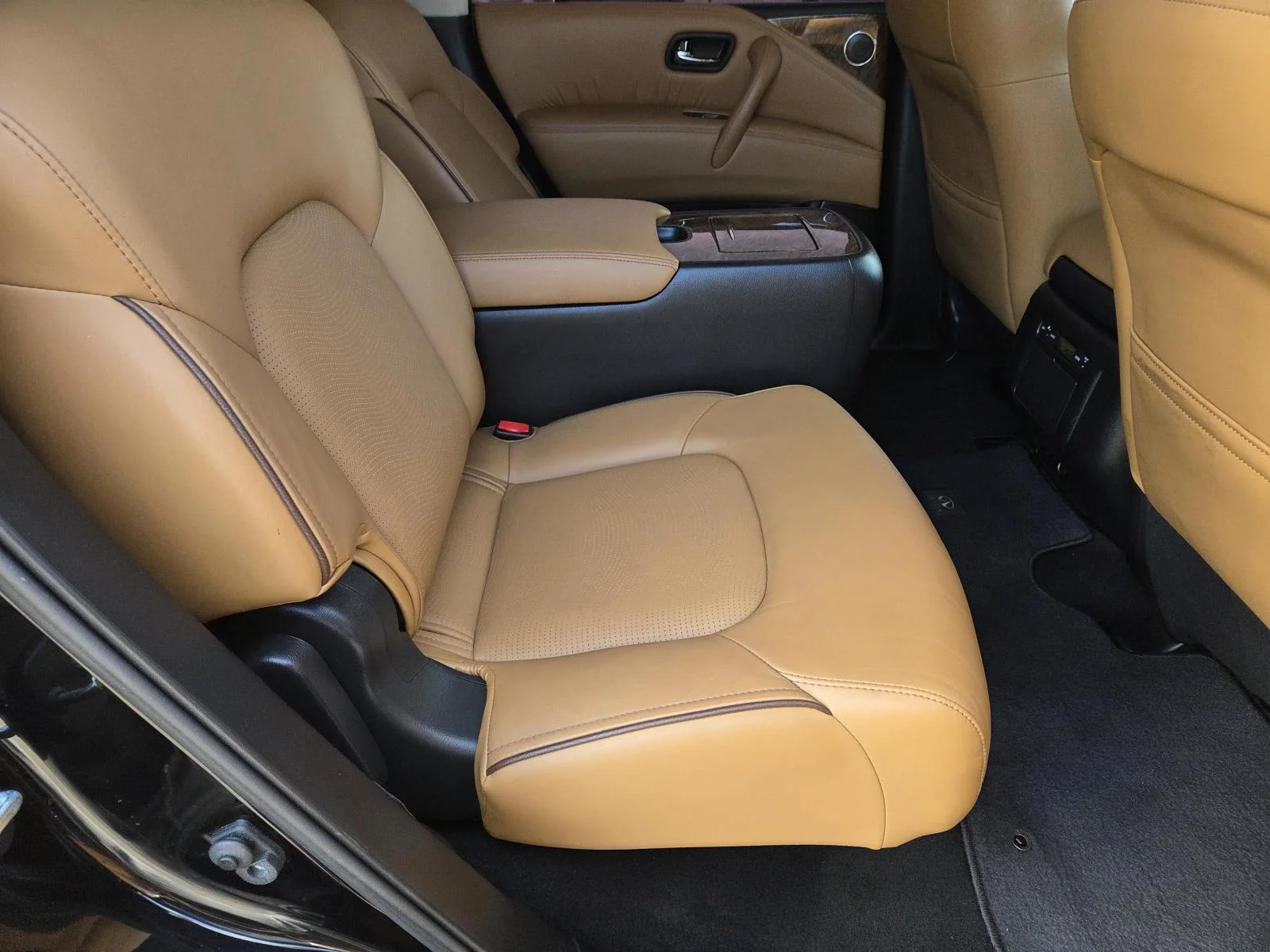 Used 2017 Black Obsidian INFINITI Signature Edition image 42