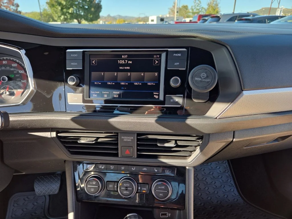 Used 2019 Orange Volkswagen R-Line image 29