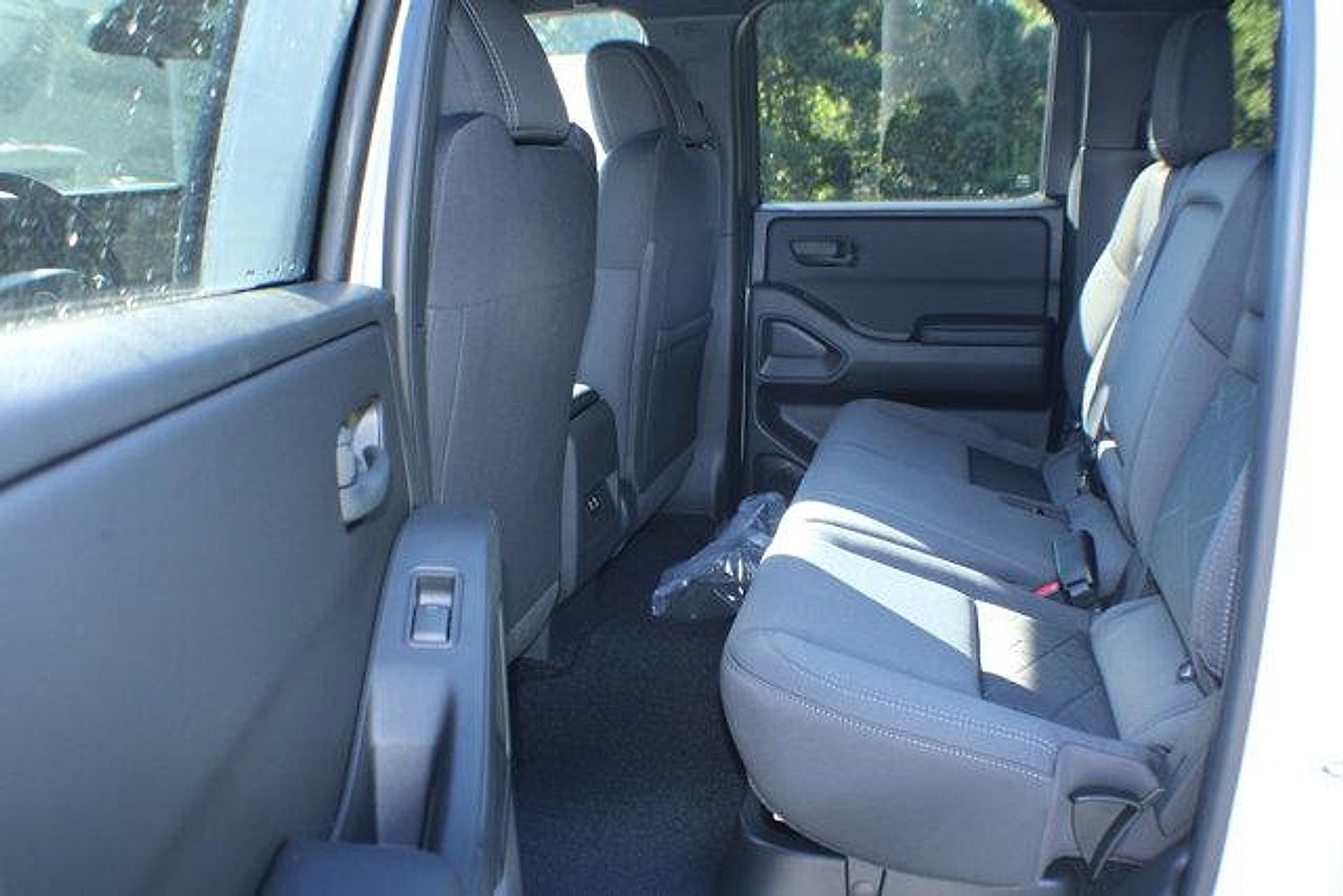 2026 Nissan Frontier SV - Photo 14