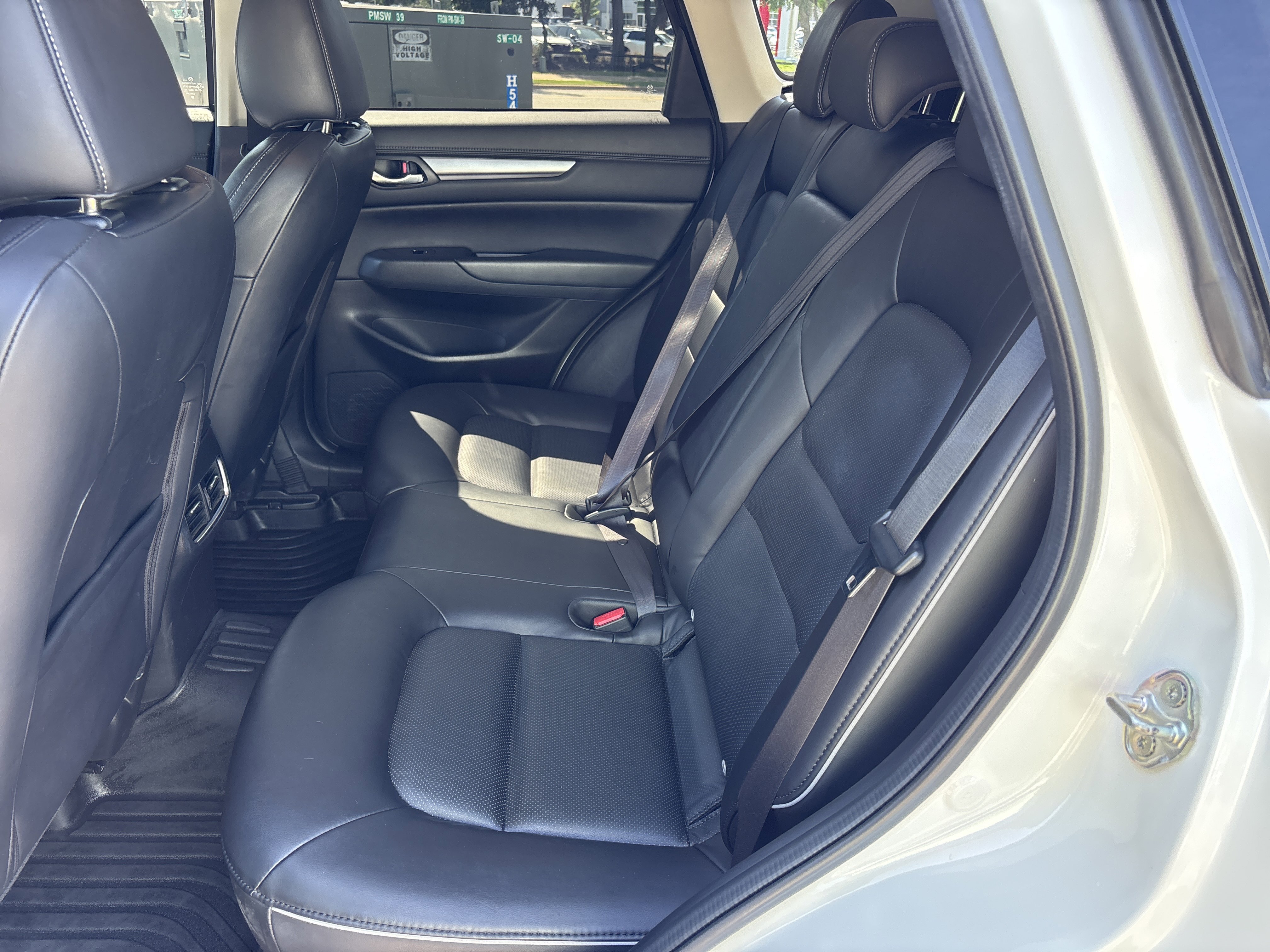 Used 2024 Rhodium White Metallic Mazda 2.5 S Select Package AWD image 15