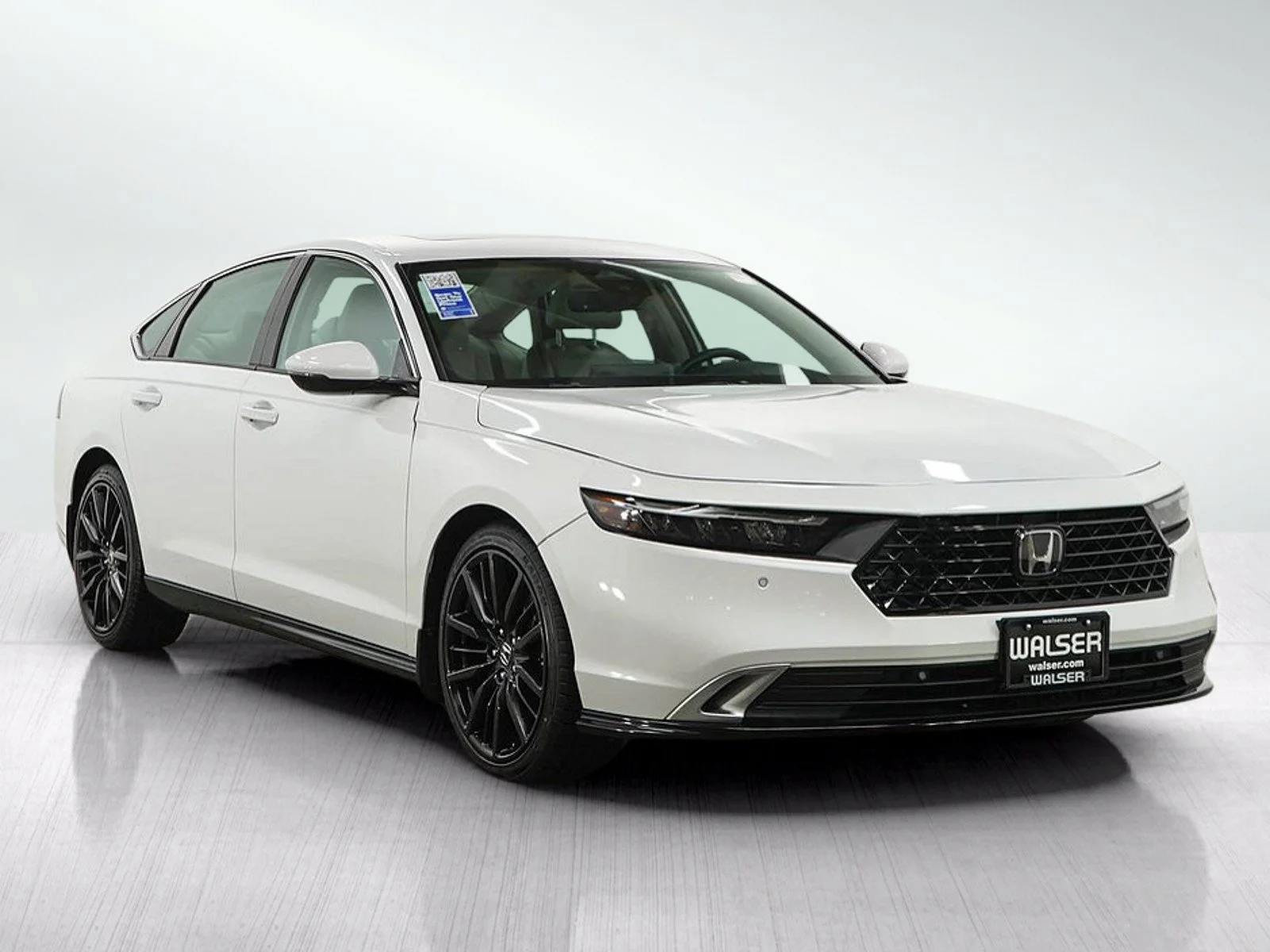 Used 2023 White Honda Touring image 7