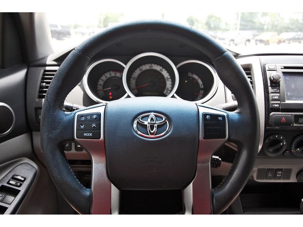 Used 2013 Black Toyota Base image 15