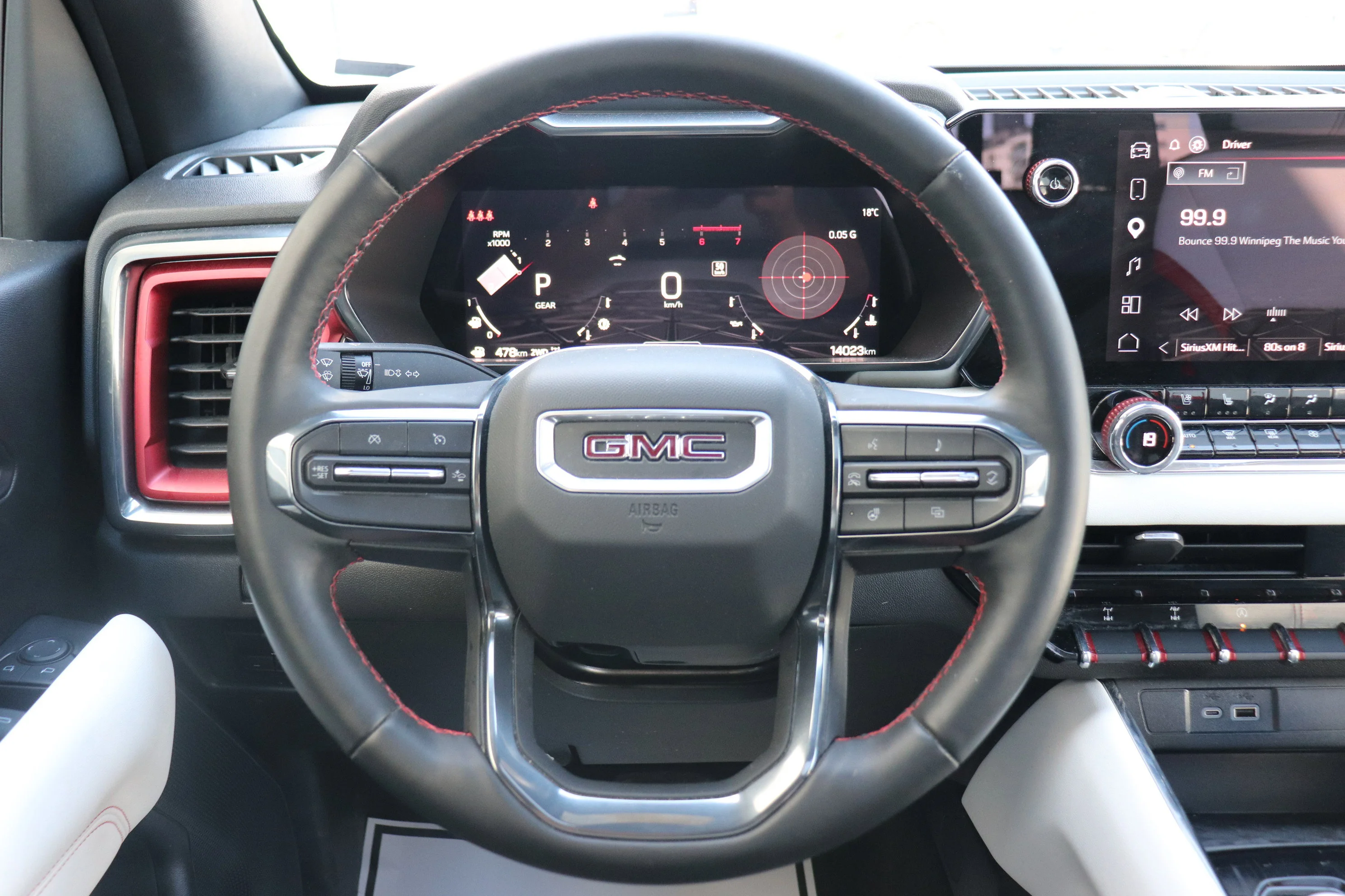 Used 2024 White GMC AT4X image 12
