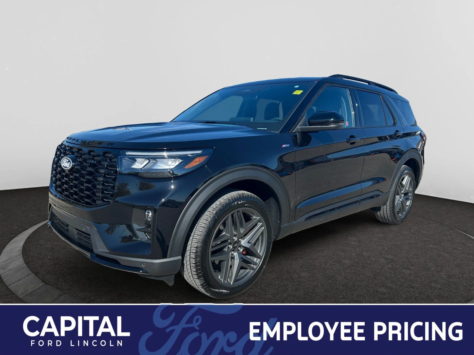 New 2027 Agate Black Metallic Ford ST-Line image 1