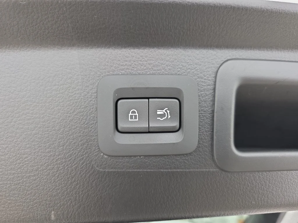 Used 2024 Wind Chill Pearl Mazda 2.5 Turbo image 36
