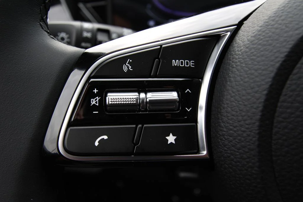 New 2026 Pluton Blue / Black Roof Kia S image 20