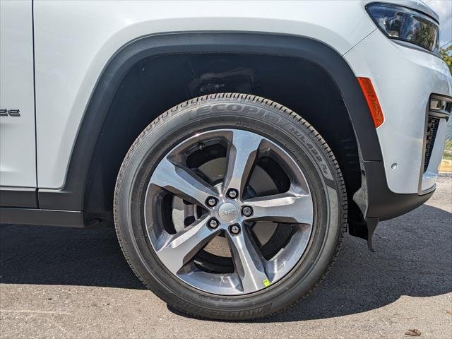 New 2026 Bright White Clear-Coat Exterior Paint Jeep Limited image 36