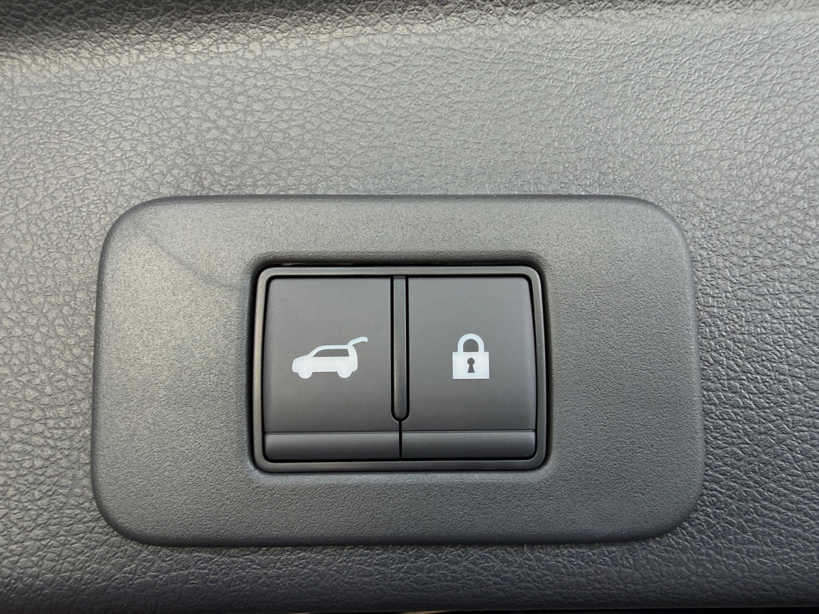 New 2026 Everest White Pearl Tricoat Nissan SL image 33